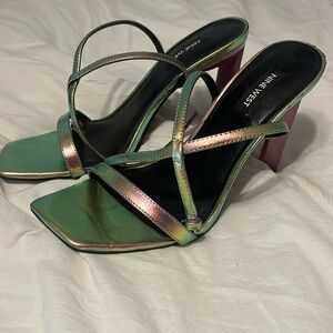 Nine West  iridescent heels size 8